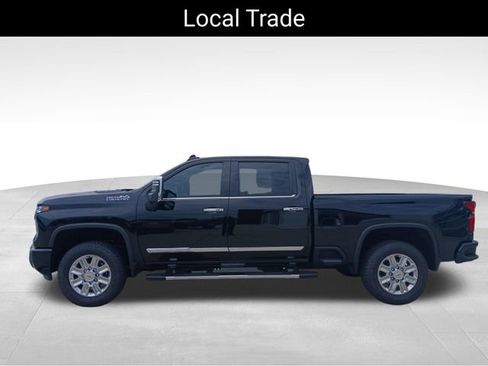 Certified 2025 Chevrolet Silverado 2500 High Country w/ Technology Package AWD/4WD image 2