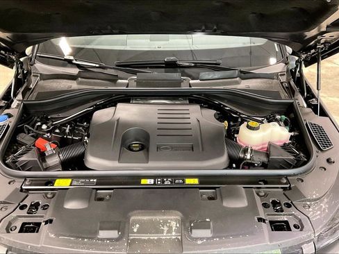 New 2026 Land Rover Range Rover Sport Dynamic SE AWD/4WD image 12