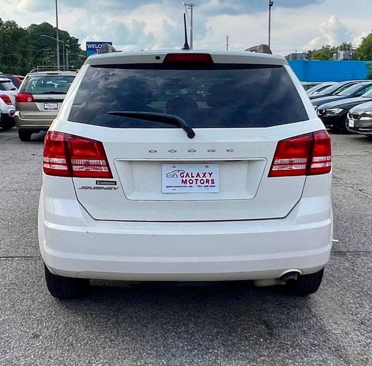 Used 2017 Dodge Journey SE w/ Flexible Seating Group FWD image 7