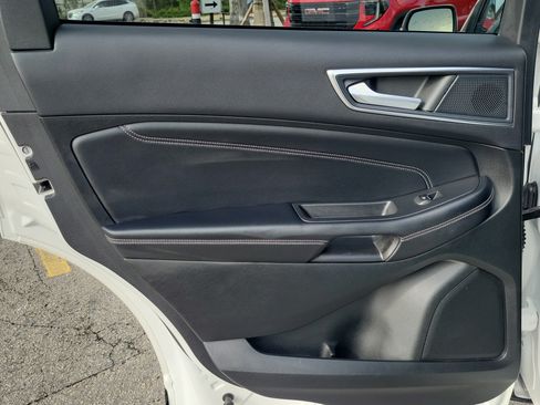 Used 2022 Ford Edge Titanium AWD/4WD image 27