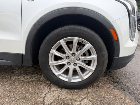 Used 2023 Cadillac XT4 Luxury w/ Driver Awareness Package FWD image 11