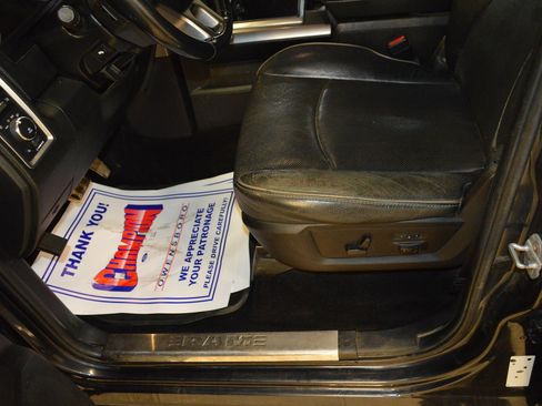 Used 2015 RAM 1500 Limited image 15