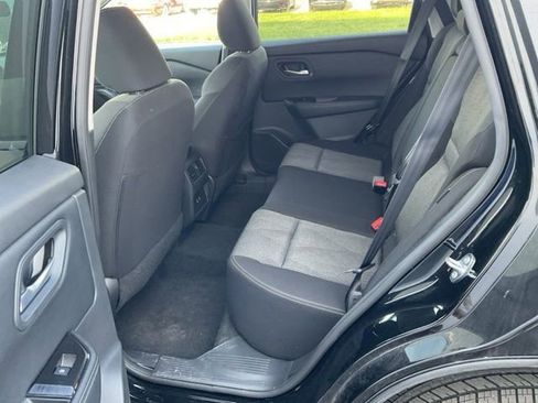 Used 2025 Nissan Rogue SV image 17