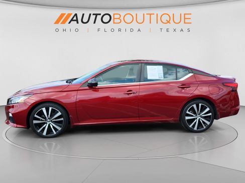 Used 2022 Nissan Altima 2.5 SR FWD image 2