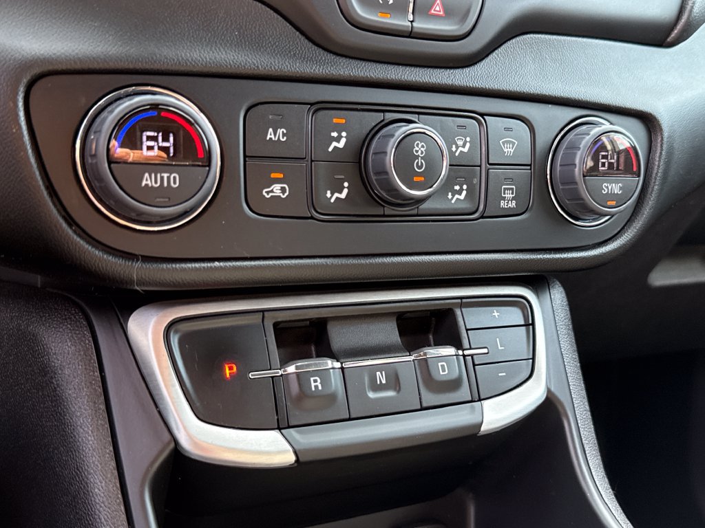 Certified 2024 GMC Terrain SLE w/ Driver Convenience Package AWD/4WD image 26