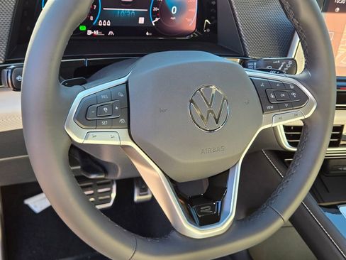 New 2026 Volkswagen Atlas Cross Sport SEL Premium R-Line AWD/4WD image 11