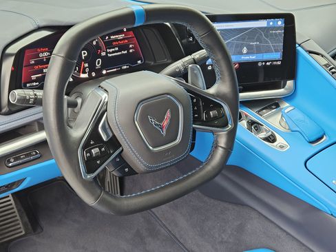 Used 2022 Chevrolet Corvette Stingray Premium Conv w/ Z51 Performance Package image 29