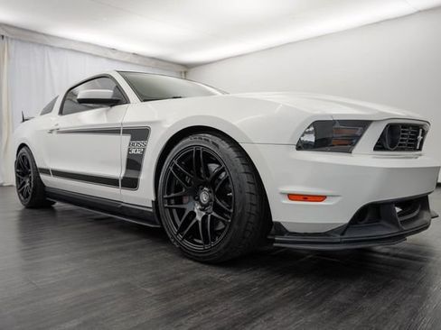 Used 2012 Ford Mustang Boss 302 w/ Boss 302 Accessory Pkg RWD image 24