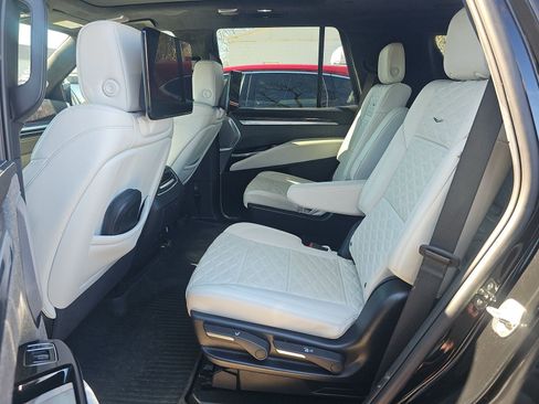 Used 2025 Cadillac Escalade V w/ LPO, Floor Liner Package image 19