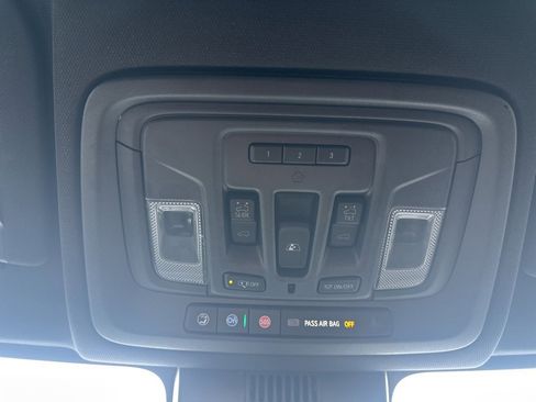 Used 2024 GMC Sierra 1500 AT4 w/ Technology Package image 21