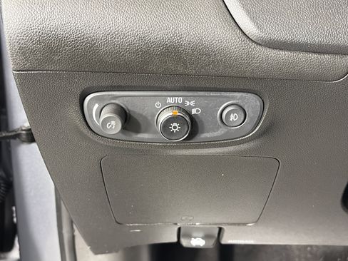 Used 2021 Buick Encore GX Select w/ Sport Touring Package image 28