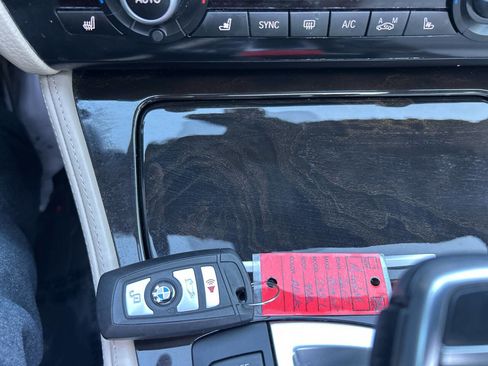 Used 2015 BMW 535i xDrive 535i xDrive AWD 4dr Sedan image 33