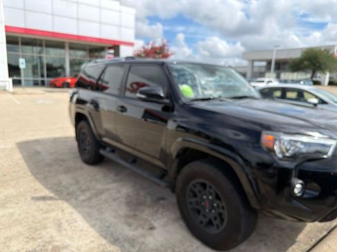 Used 2023 Toyota 4Runner SR5 Premium w/ Moonroof Package AWD/4WD image 3