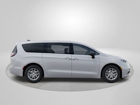 New 2026 Chrysler Pacifica Select FWD image 21