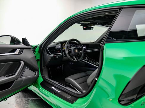 Used 2023 Porsche 911 Turbo S image 40