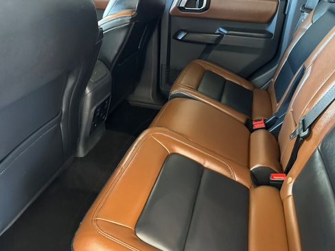 Used 2024 Ford Bronco Outer Banks AWD/4WD image 12