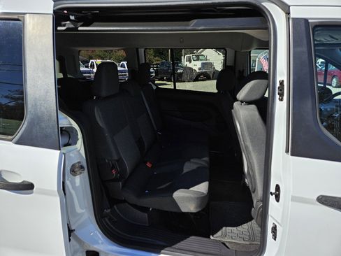 Used 2018 Ford Transit Connect XL image 25