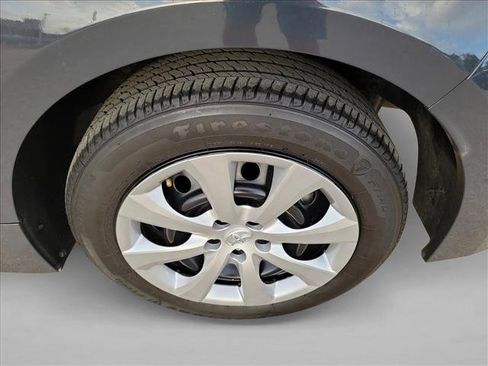 Used 2025 Toyota Corolla LE FWD image 12