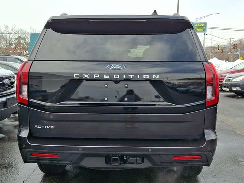 Used 2025 Ford Expedition Active image 5