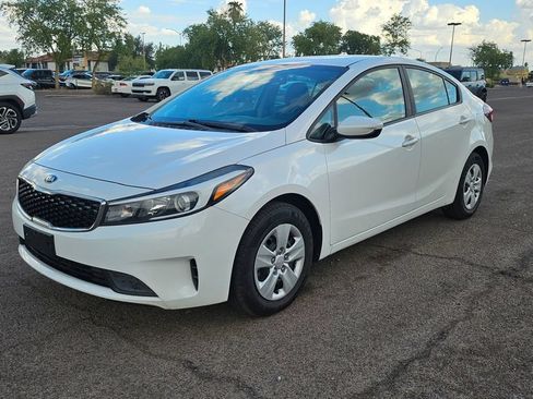 Used 2017 Kia Forte LX w/ LX Popular Package FWD image 4