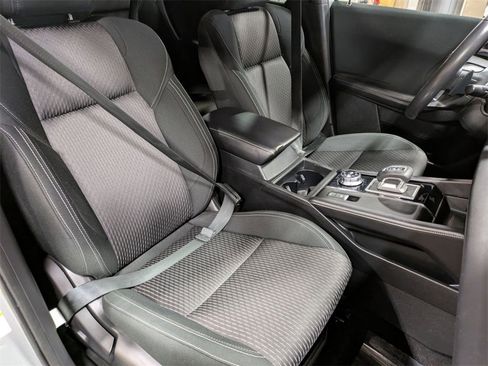 Used 2022 Mitsubishi Outlander ES image 28