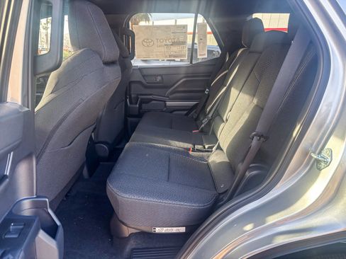 New 2026 Toyota 4Runner SR5 AWD/4WD image 22
