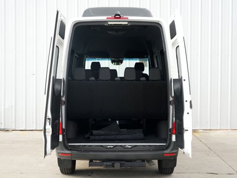 Used 2023 Mercedes-Benz Sprinter 2500 w/ Acoustic Package image 10