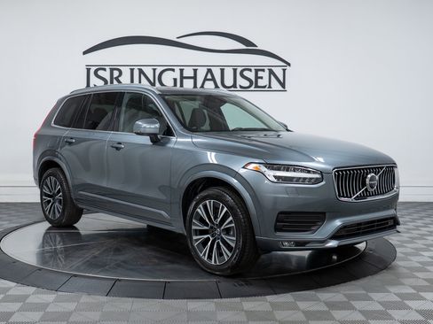 Used 2020 Volvo XC90 T6 Momentum image 3
