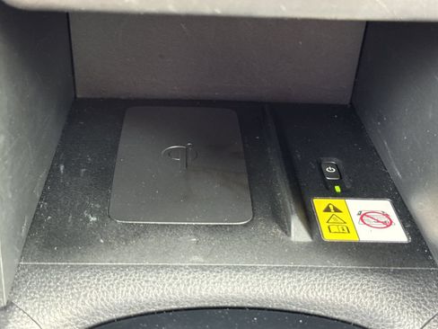 Used 2022 Toyota Corolla Cross LE FWD image 25
