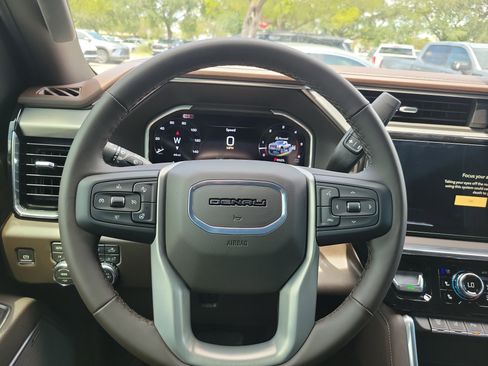 New 2026 GMC Sierra 2500 Denali w/ Denali Reserve Package AWD/4WD image 9