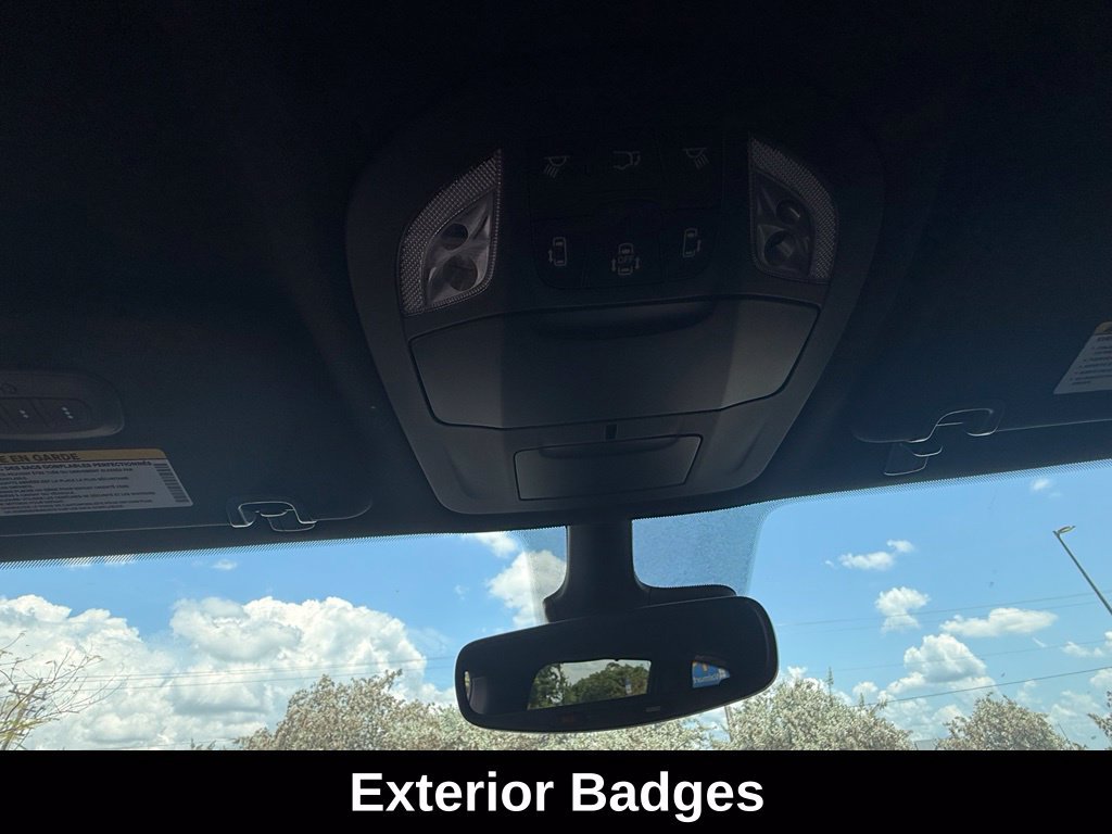 New 2027 Chrysler Pacifica Select FWD image 11