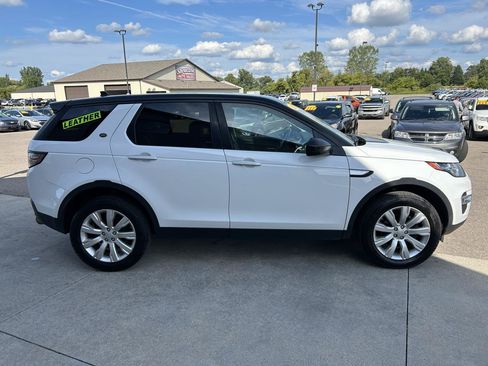 Used 2016 Land Rover Discovery Sport HSE Luxury AWD/4WD image 4