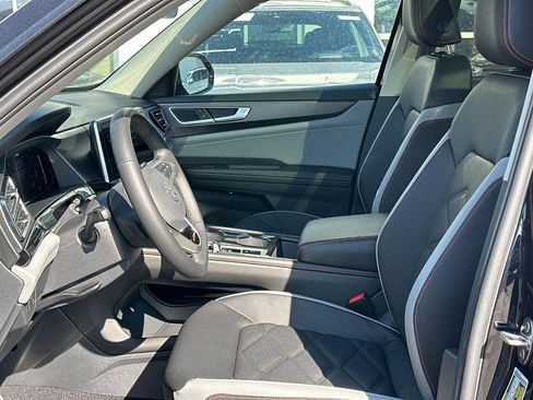 New 2026 Volkswagen Atlas Peak Edition AWD/4WD image 17