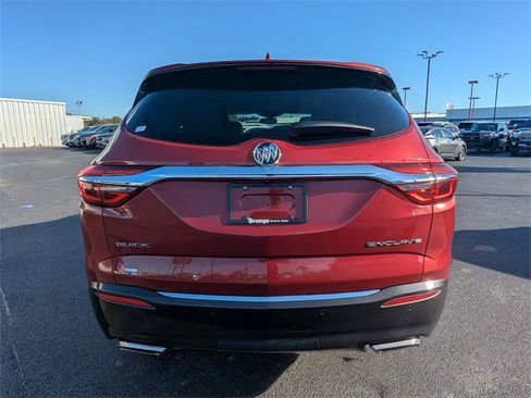 Used 2018 Buick Enclave Essence image 5