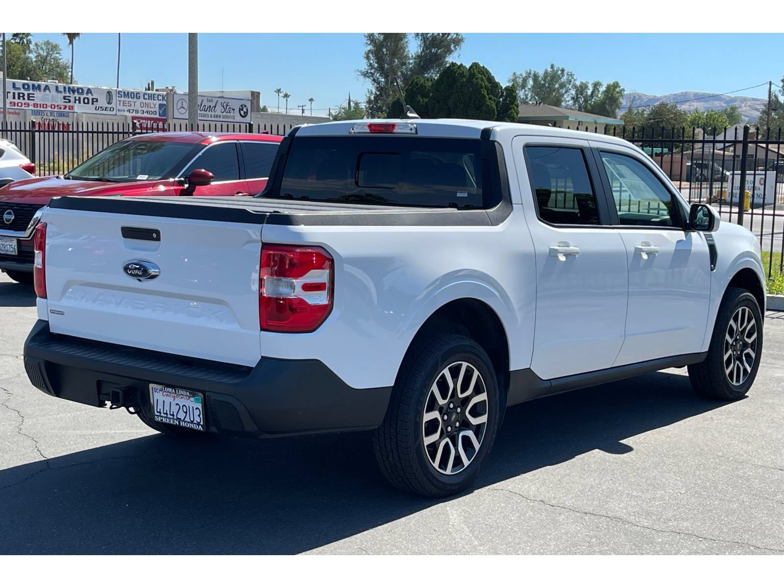 Used 2023 Ford Maverick Lariat FWD image 6