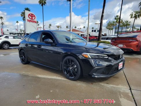 Used 2024 Honda Civic Sport image 2