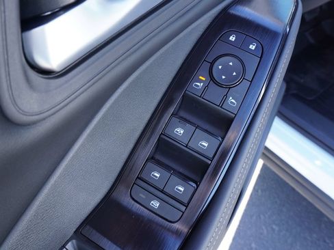 Used 2026 Nissan Rogue SV FWD image 15