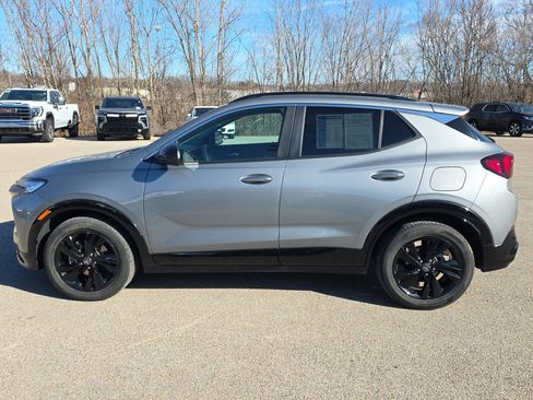 Certified 2024 Buick Encore GX Sport Touring w/ Black Roof Package image 5