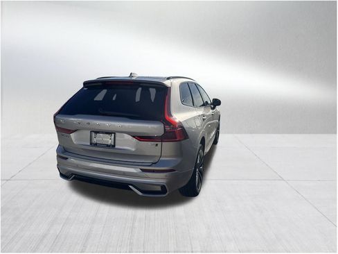 New 2026 Volvo XC60 B5 Plus w/ Protection Package Premier image 4