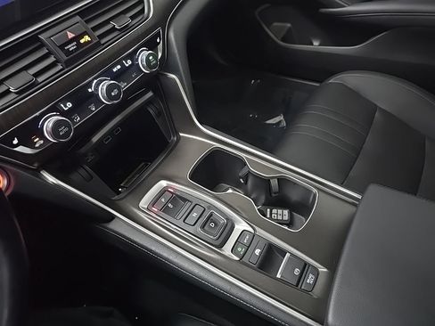 Used 2022 Honda Accord EX-L image 27