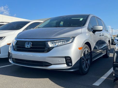 Used 2022 Honda Odyssey Touring image 2