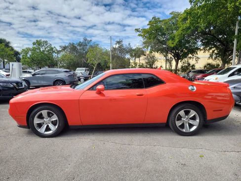 Used 2017 Dodge Challenger SXT w/ Sound Group image 5