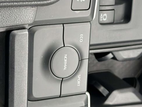 Used 2025 Toyota Grand Highlander FWD image 17