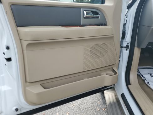 Used 2010 Ford Expedition Eddie Bauer image 18