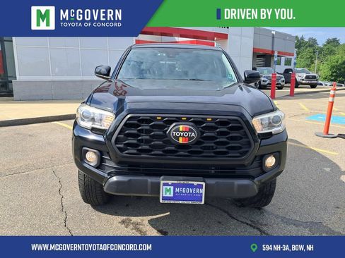 Used 2018 Toyota Tacoma SR5 AWD/4WD image 7
