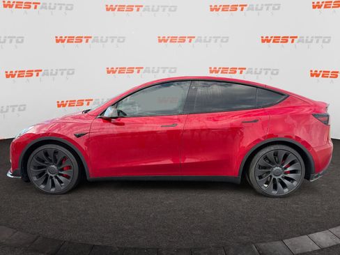 Used 2022 Tesla Model Y Performance AWD/4WD image 2