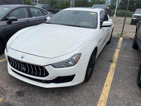 Used 2018 Maserati Ghibli S Q4 AWD/4WD image 3