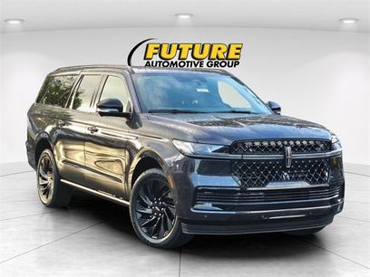 New 2025 Lincoln Navigator L Reserve w/ Jet Appearance Package