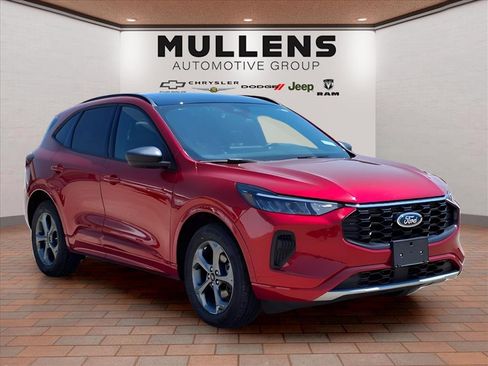 Used 2023 Ford Escape ST-Line w/ Tech Pack #1 image 3