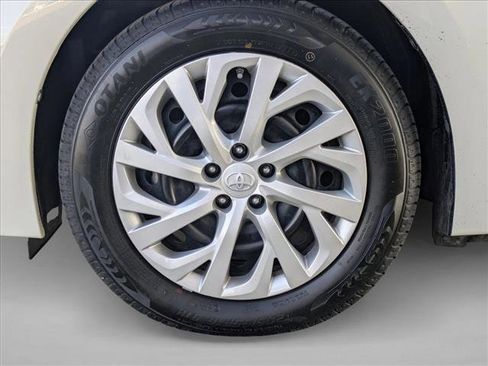 Used 2019 Toyota Corolla LE image 22